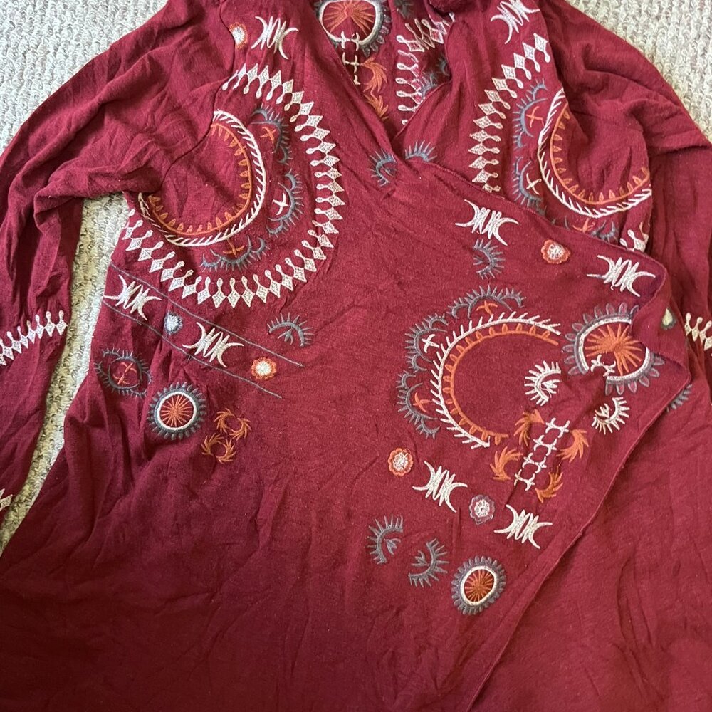 Monoreno burgundy embroidered long sleeve open cardigan Women’s size L - Picture 4 of 5